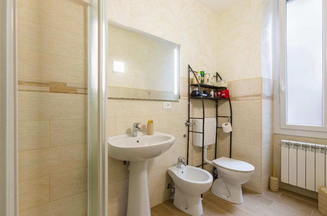Celebrity House Apartment Сан Ремо Екстериор снимка