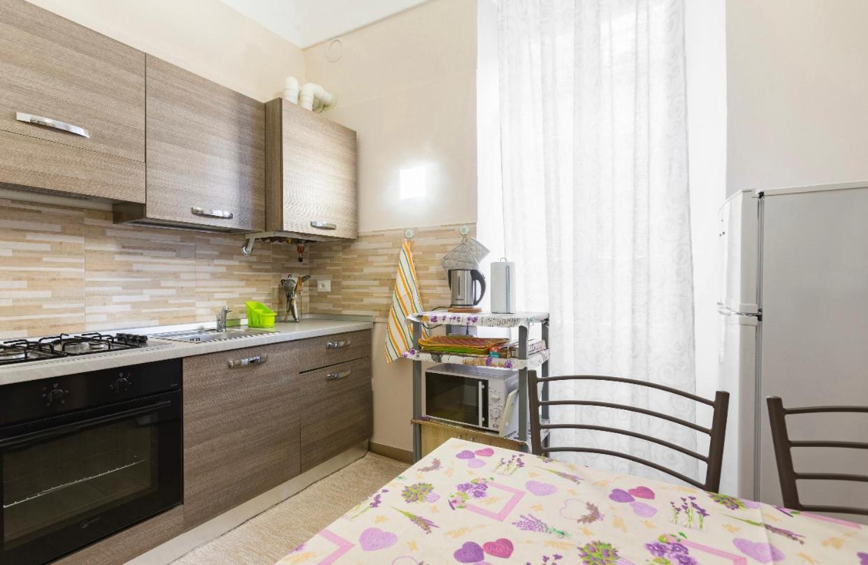 Celebrity House Apartment Сан Ремо Екстериор снимка